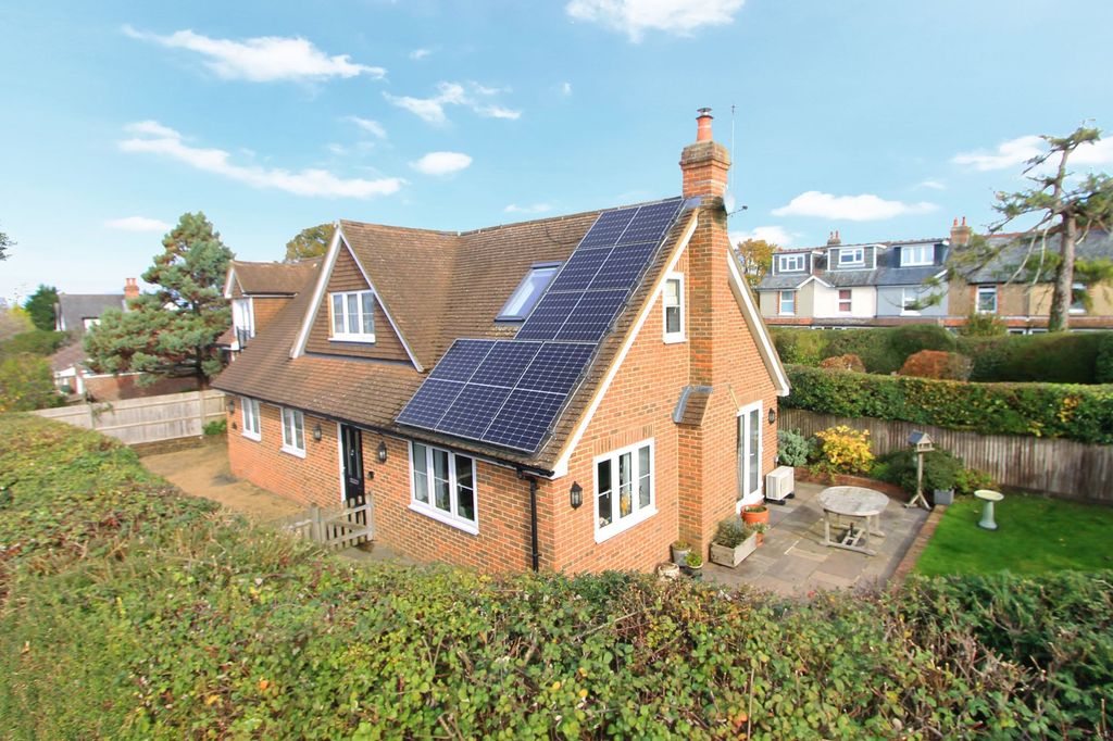 Property photo 1 of 21