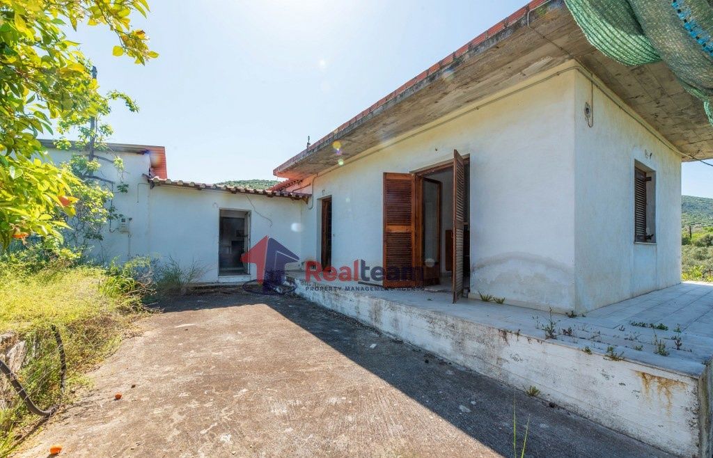 Property photo 3 of 25