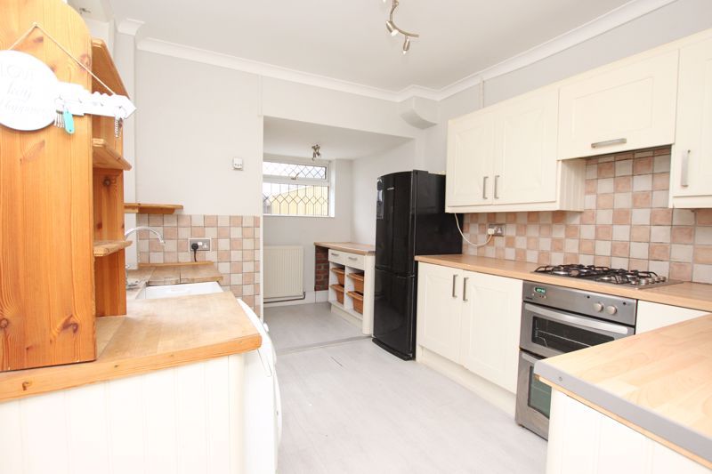 Property photo 3 of 15 Kitchen