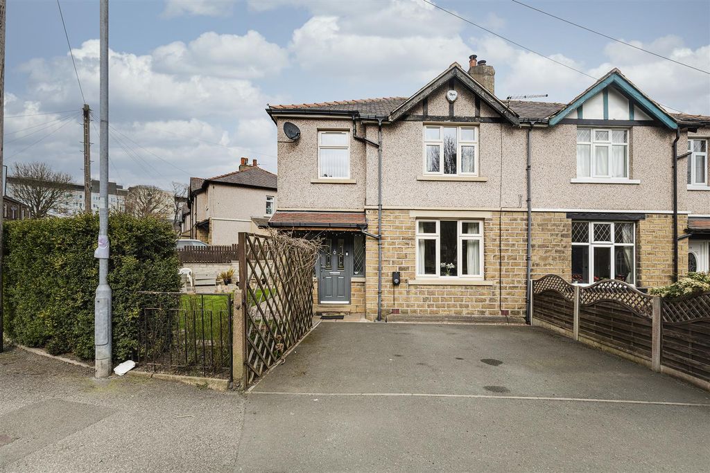 Property photo 1 of 33