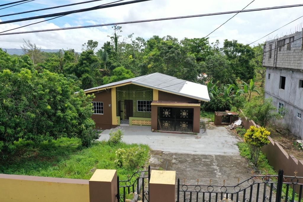 Property photo 2 of 7
