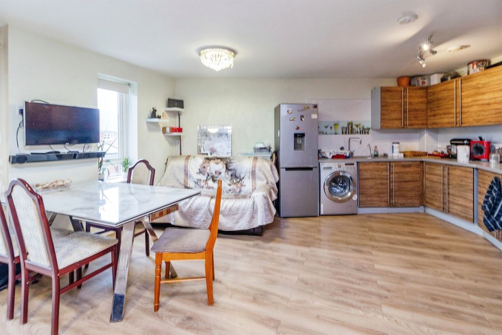 Property photo 3 of 15