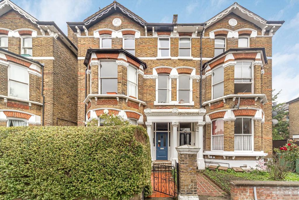 Property photo 1 of 3