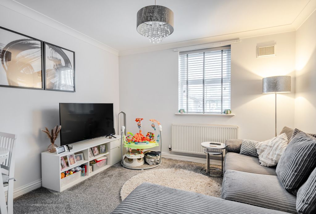 Property photo 3 of 17 1385622-2-692872c...