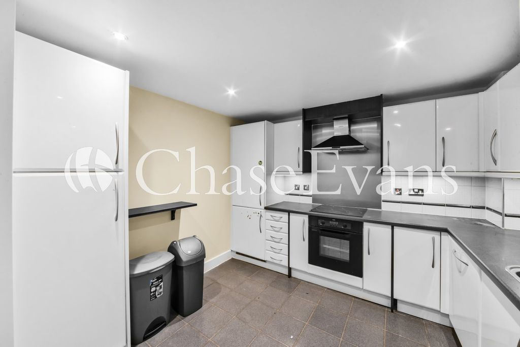 Property photo 2 of 23 Kitchen