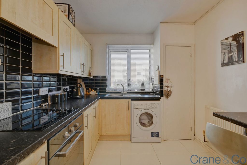 Property photo 2 of 19