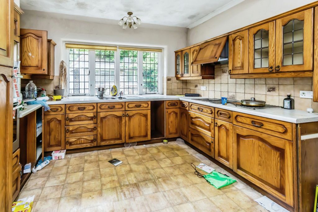 Property photo 3 of 18 Photography