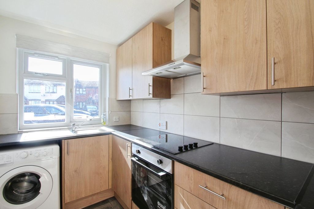 Property photo 3 of 14