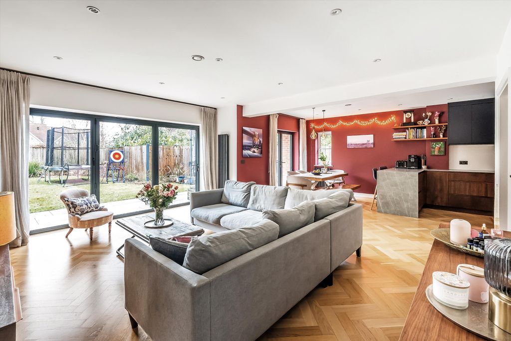 Property photo 2 of 15 Image