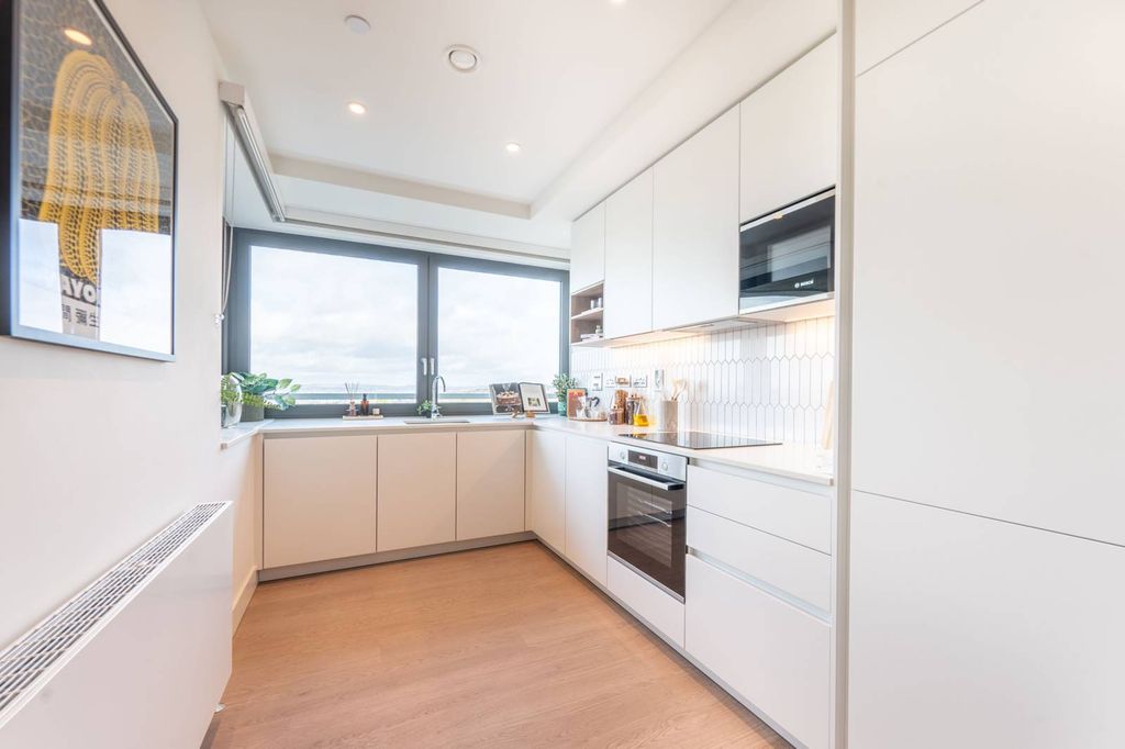 Property photo 1 of 39