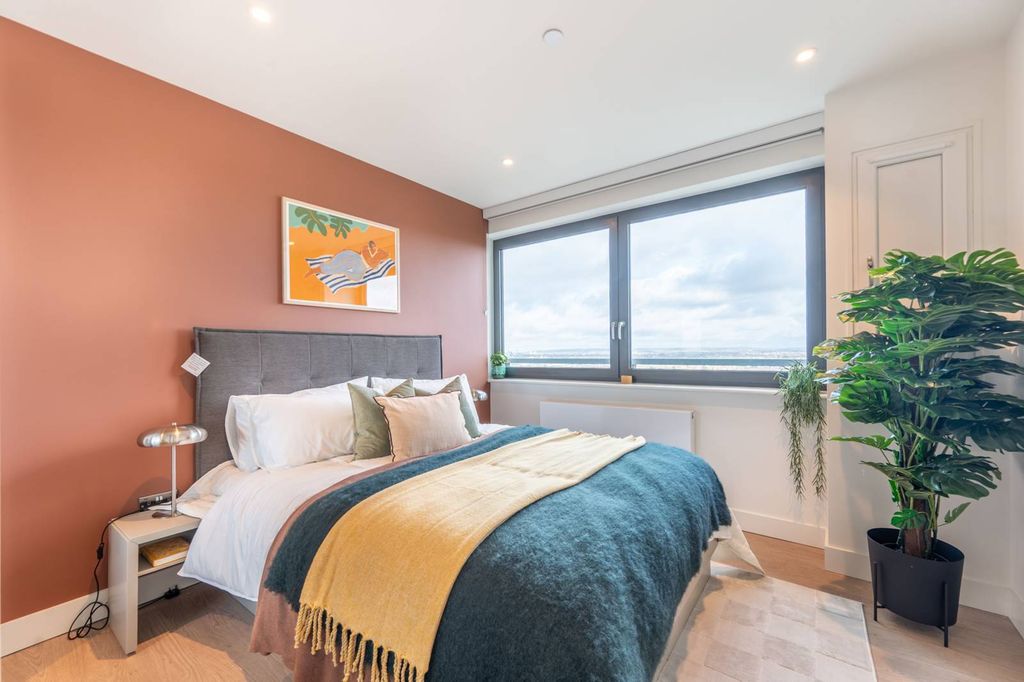 Property photo 3 of 39