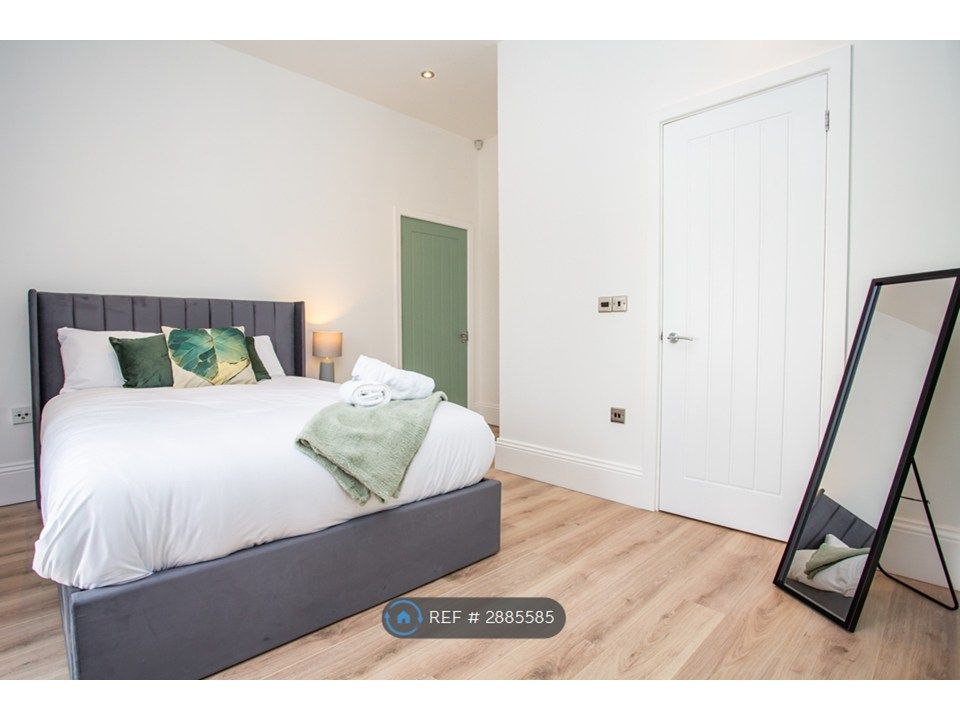 Property photo 1 of 34