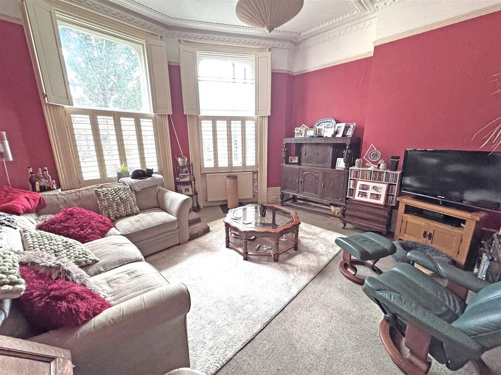 Property photo 3 of 14 12E.Jpg