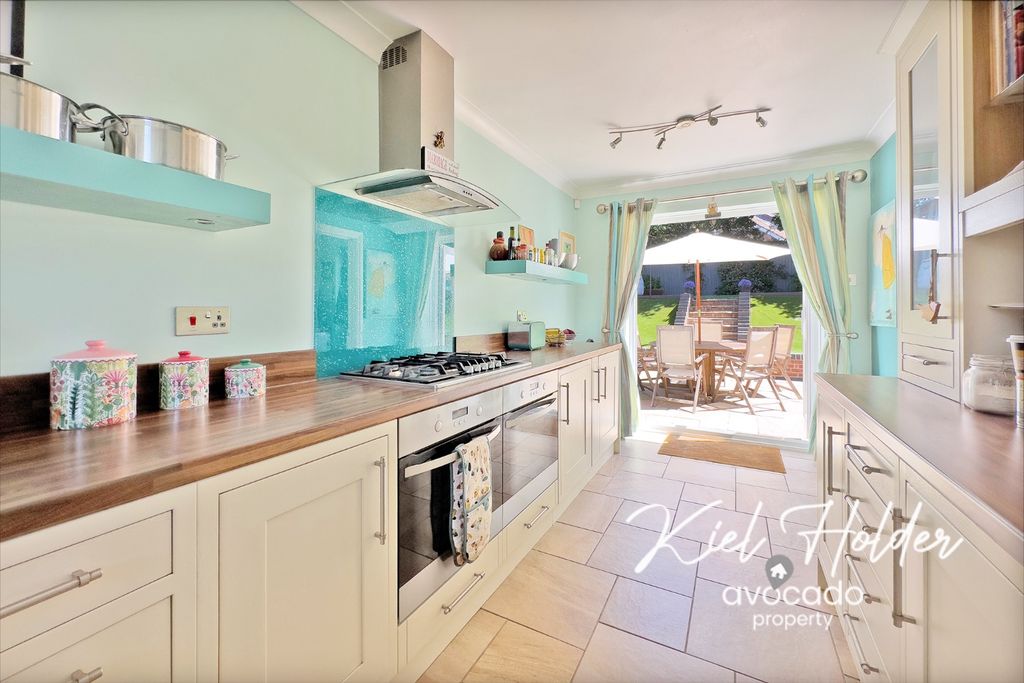 Property photo 3 of 21 4332718