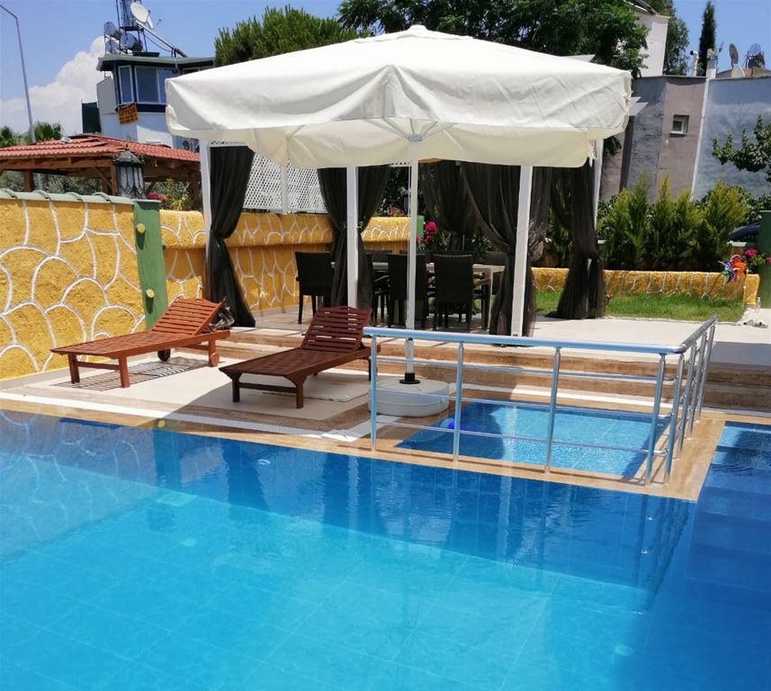 Property photo 3 of 21 Smart Home Villa For Sale Near The Beach &amp; Golf Courses In Antalya - Pool And Sunbathing Terrace