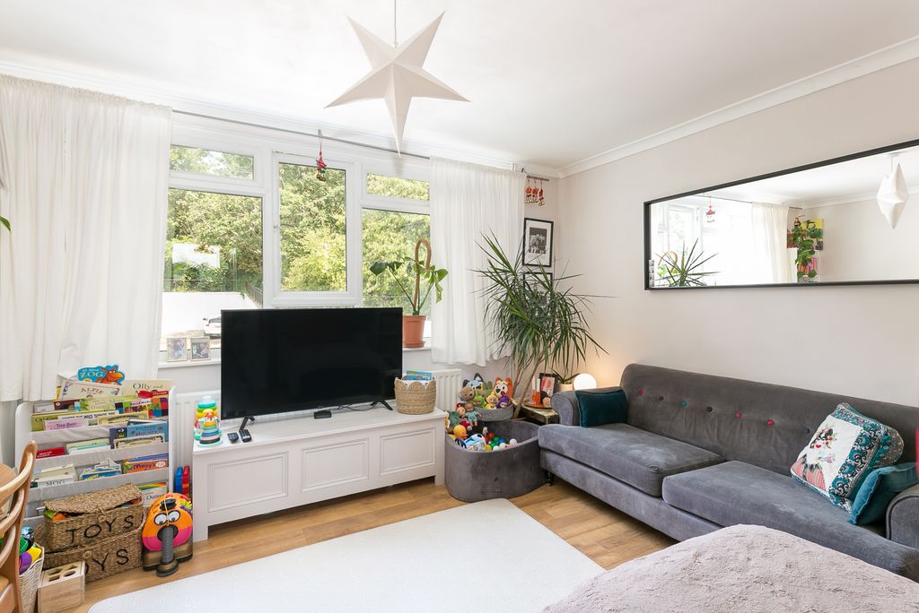 Property photo 3 of 11