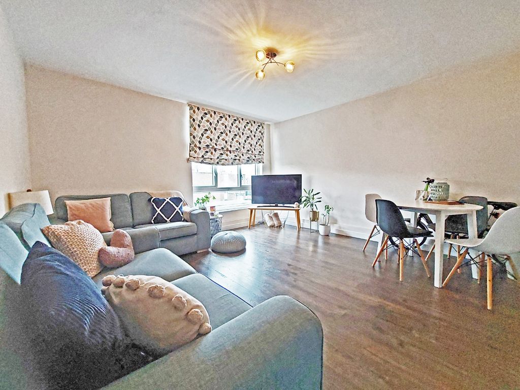Property photo 3 of 12 4175755