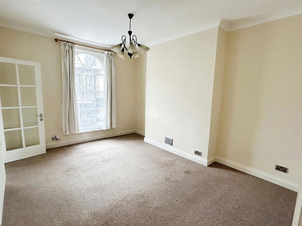 Property photo 3 of 8 8d9Aa433-Image00002.Jpeg