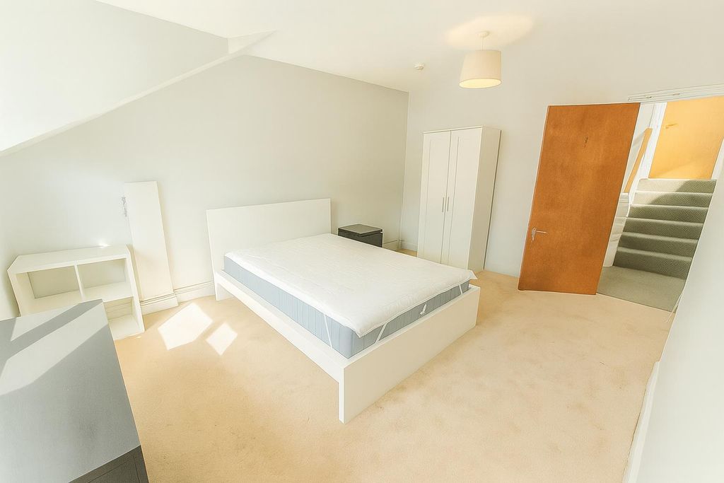 Property photo 1 of 12 Chatgpt Image Oct 27, 2025, 02_15_25 Pm.Png