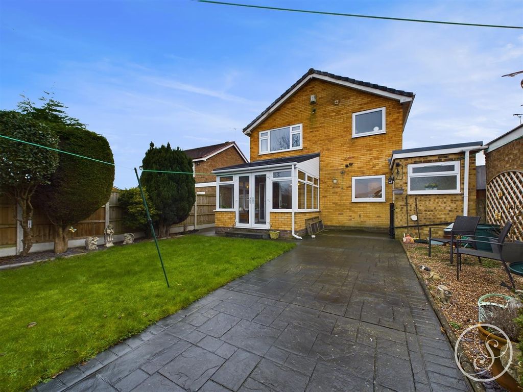 Property photo 1 of 30 External