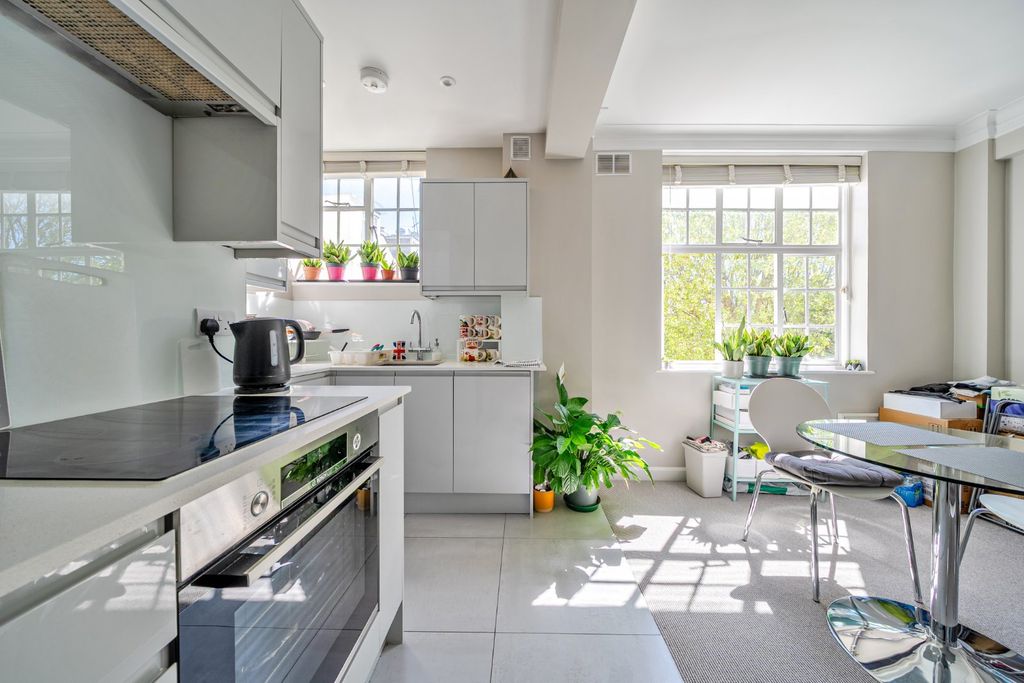 Property photo 1 of 13 Picture No. 10