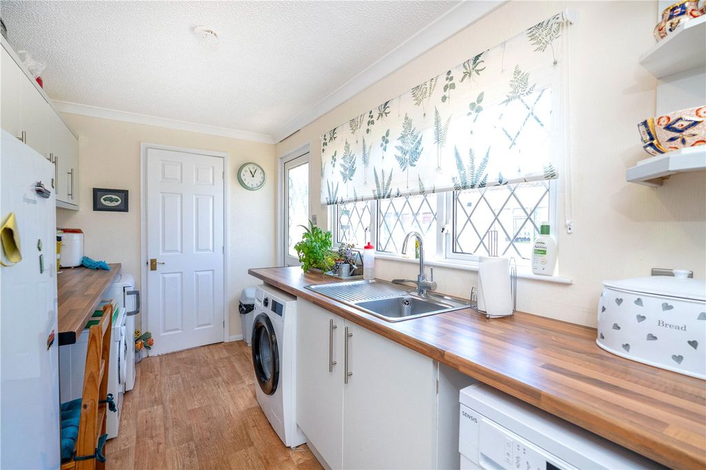 Property photo 3 of 14 Picture No. 12