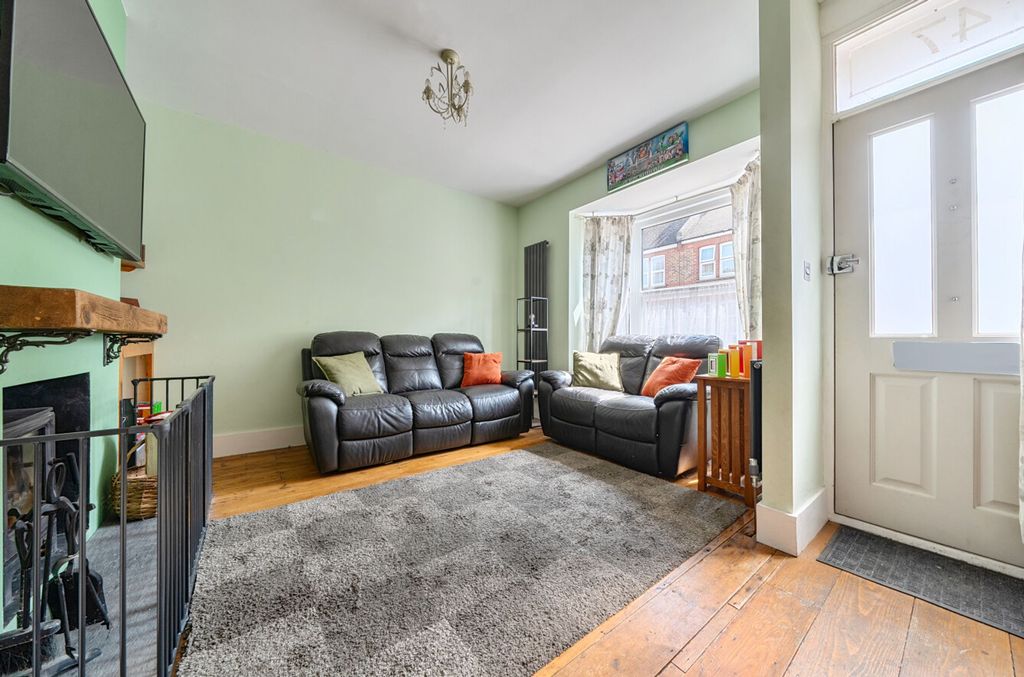 Property photo 2 of 21