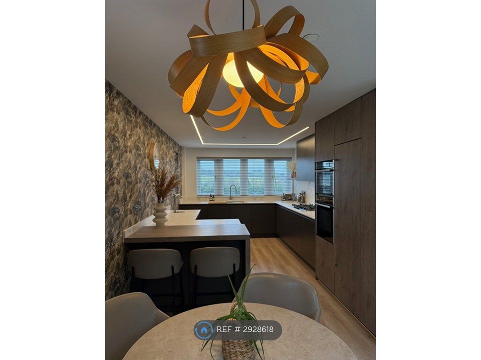 Property photo 2 of 31 Kitchen/Dining Area