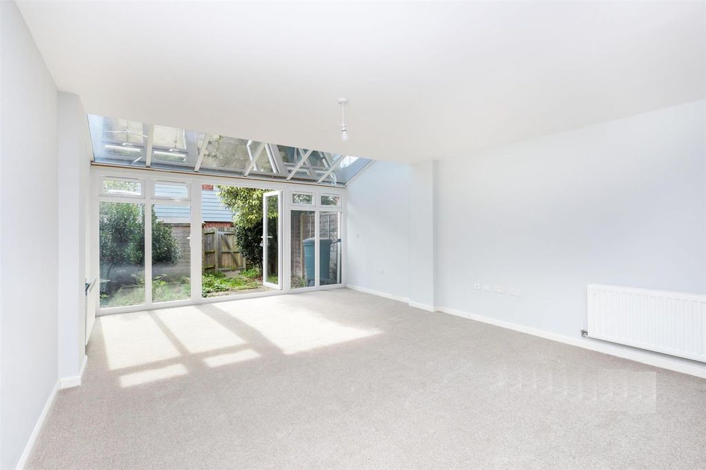 Property photo 3 of 10 3.Jpg