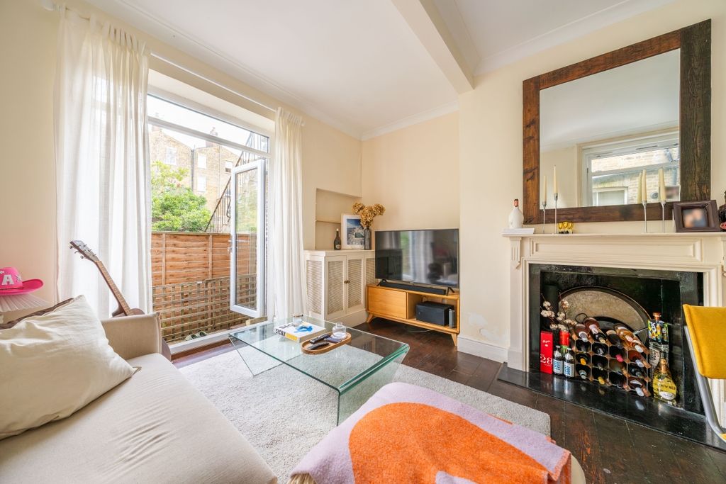 Property photo 3 of 12