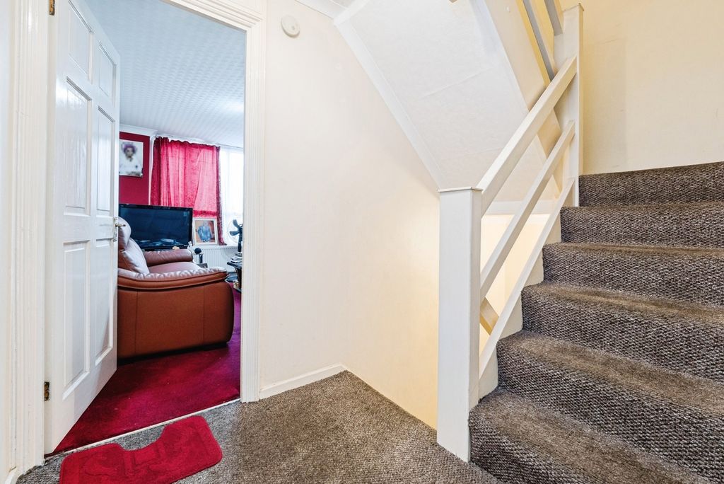 Property photo 3 of 20 Pbox-Img.Jpg