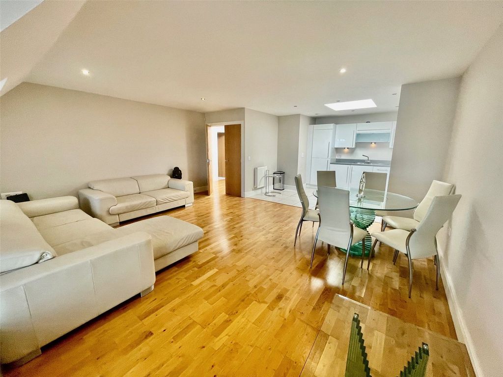 Property photo 2 of 15 Picture No. 02