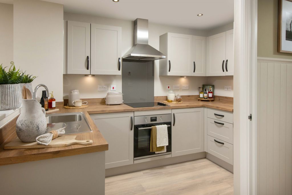 Property photo 3 of 10 Bar Nn Chatteris Gate Bh Kingsville Kitchen