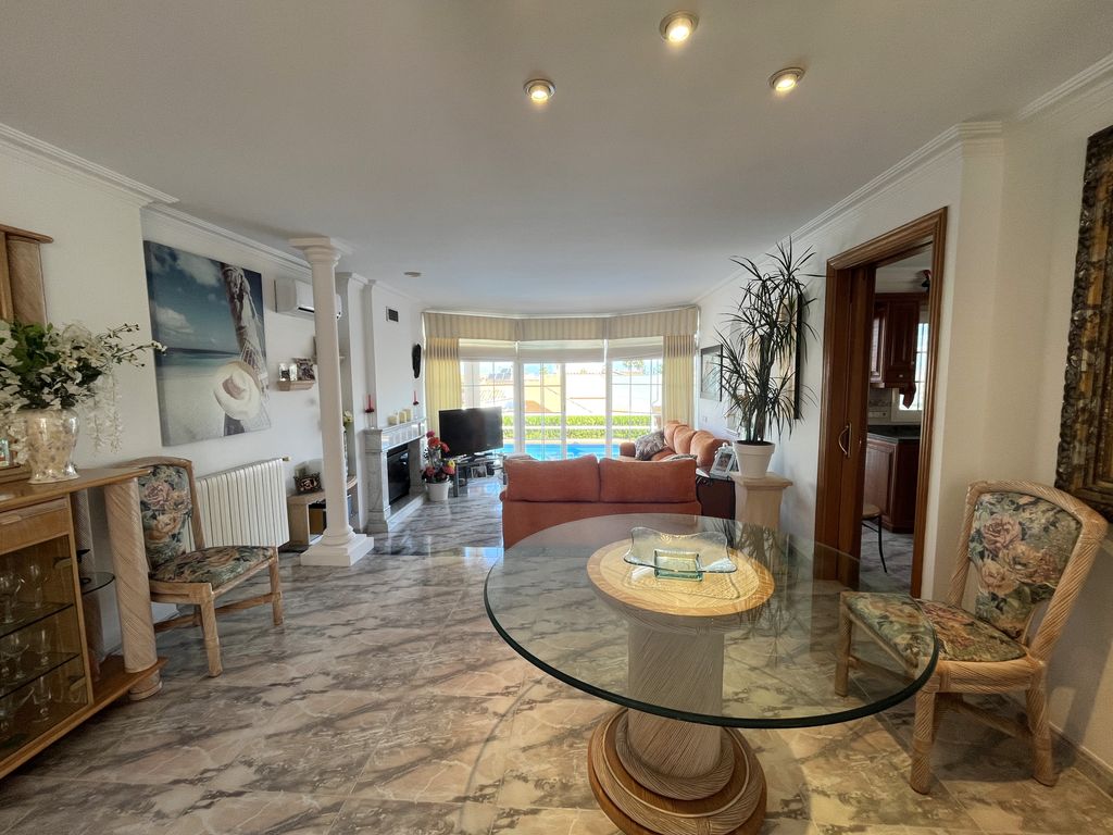 Property photo 3 of 18 04.Jpg