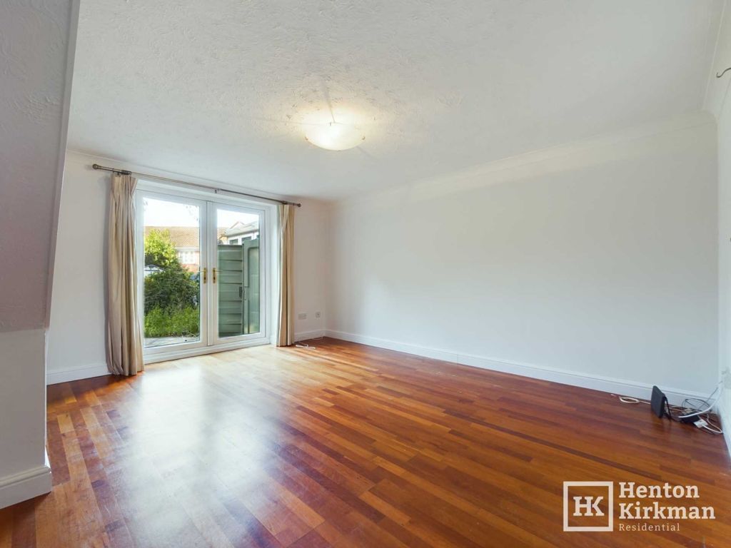 Property photo 3 of 15