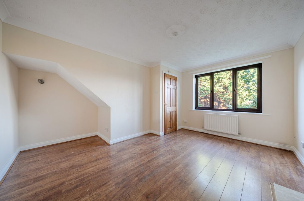 Property photo 2 of 18 1393032-12-69418F...