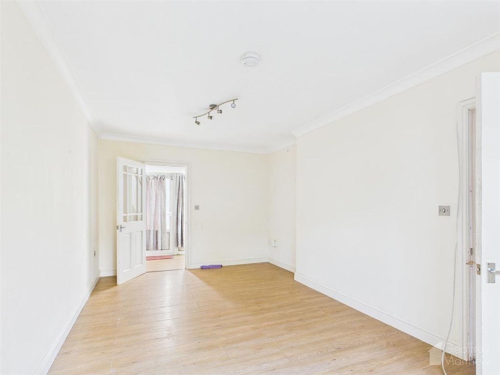Property photo 2 of 8 Cam02367G0-Pr0326-Still005.Png