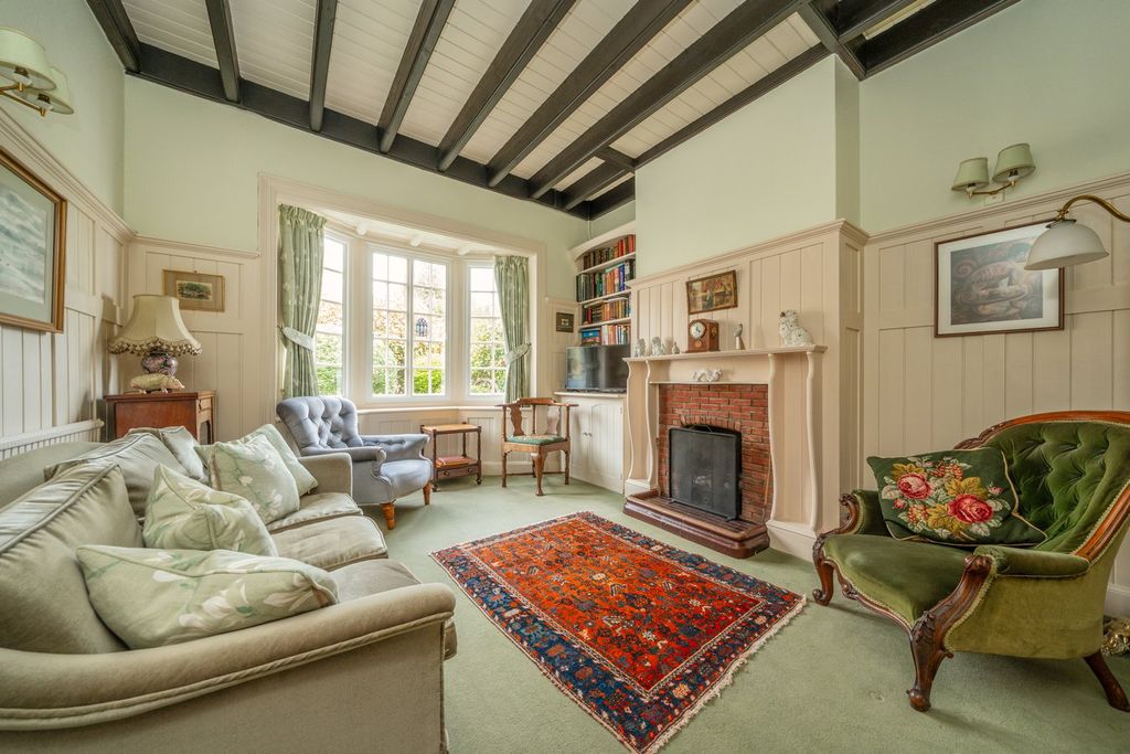 Property photo 2 of 26