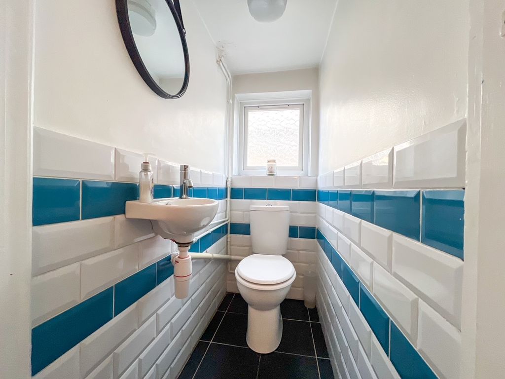 Property photo 3 of 32