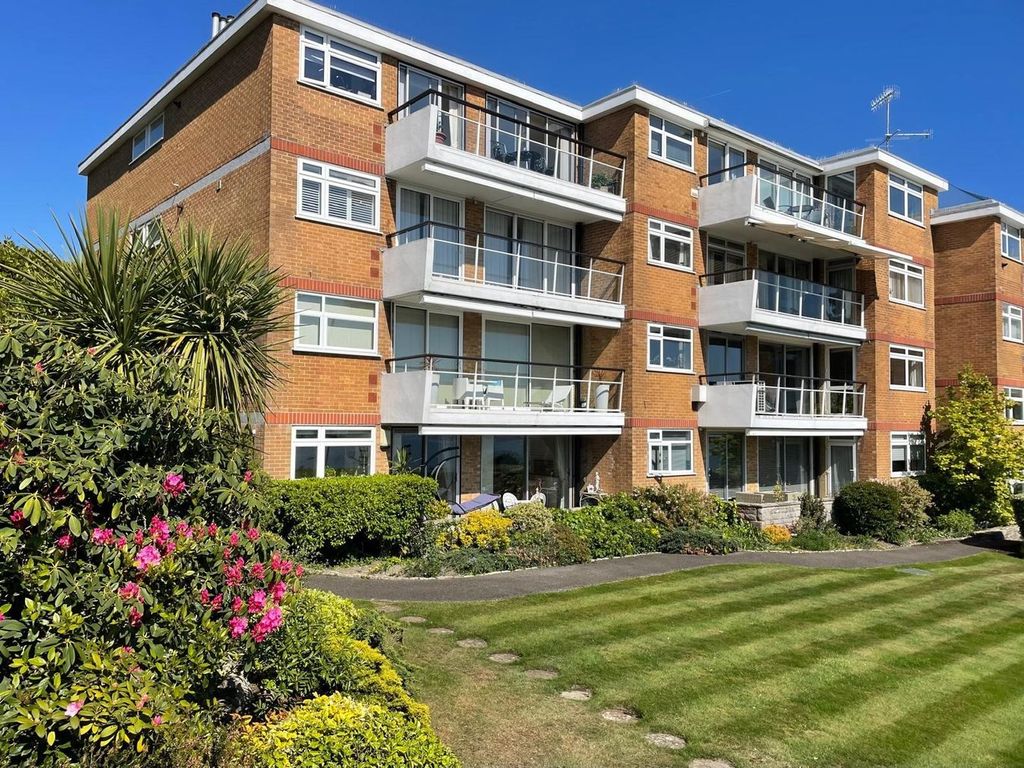 Property photo 3 of 24