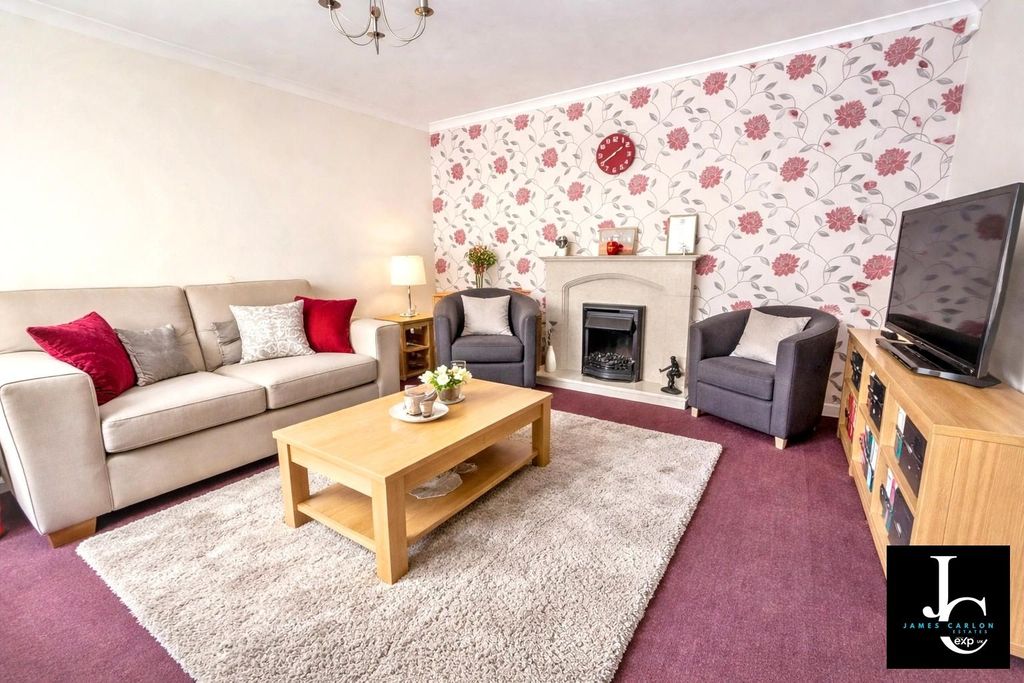 Property photo 3 of 19