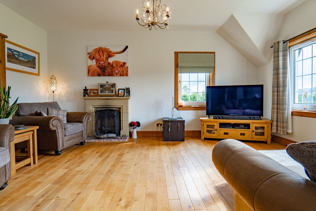 Property photo 3 of 47