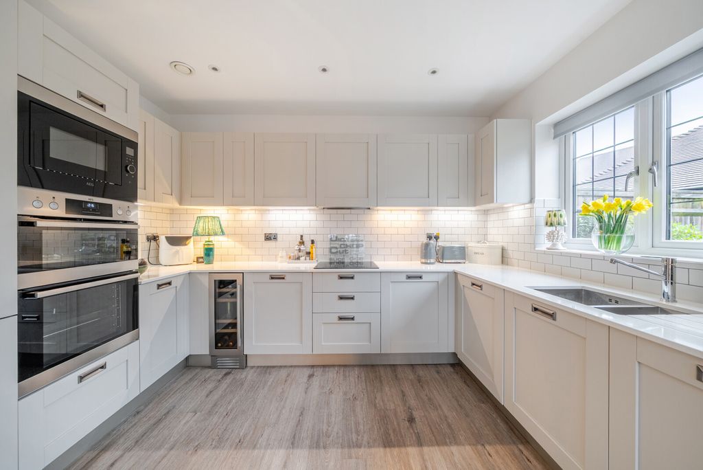 Property photo 2 of 22 Picture 2