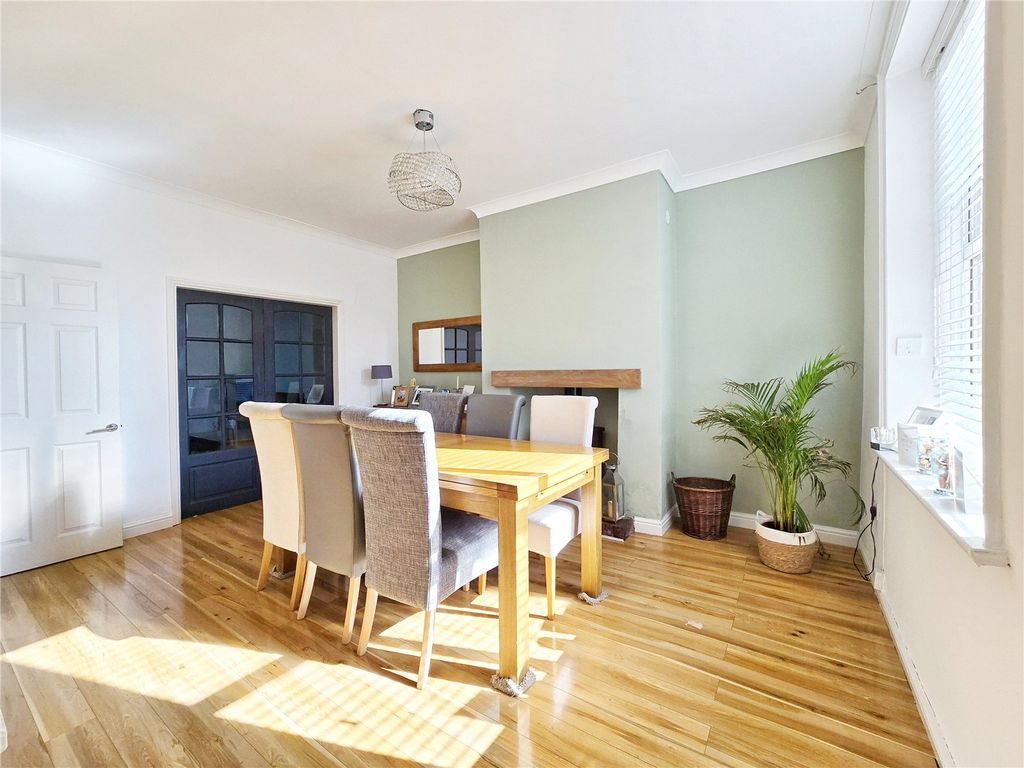 Property photo 2 of 22 Dining Room