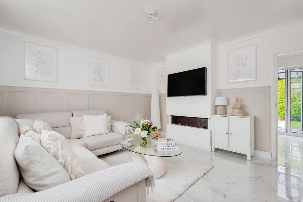 Property photo 2 of 18 Pbox-Img.Jpg