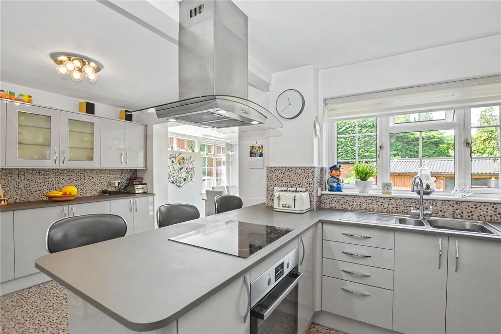 Property photo 3 of 28 Picture No. 08
