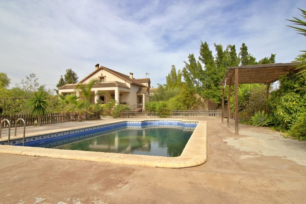Property photo 1 of 50