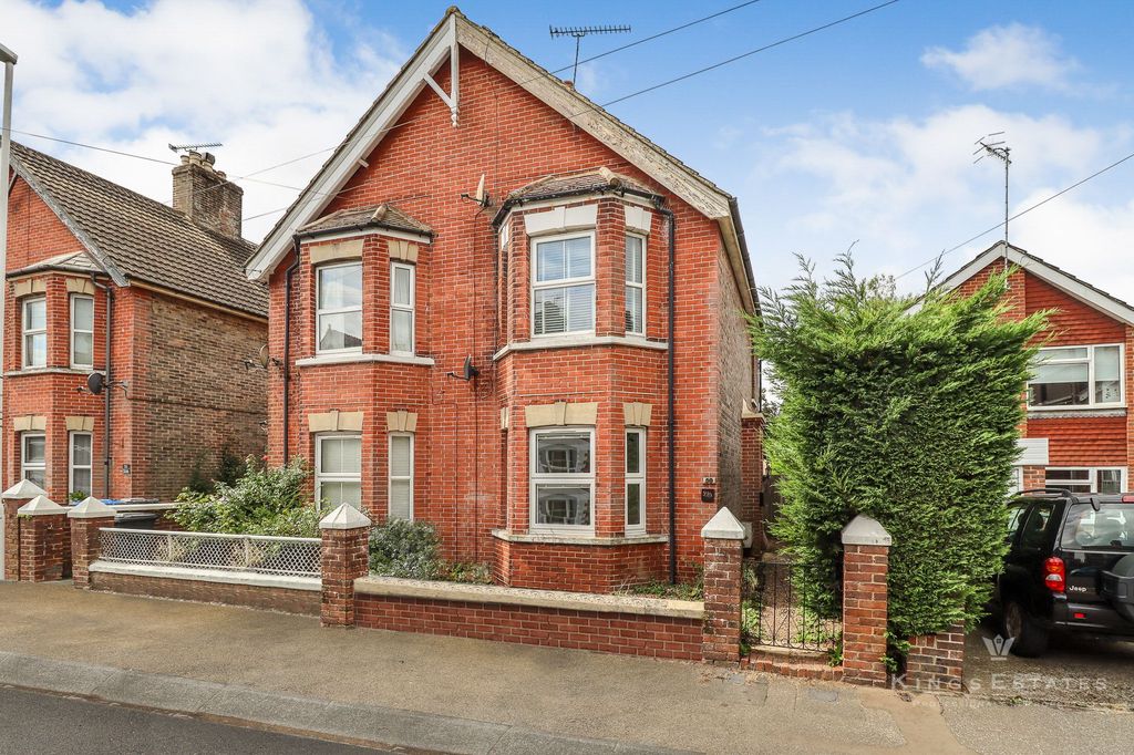 Property photo 1 of 13