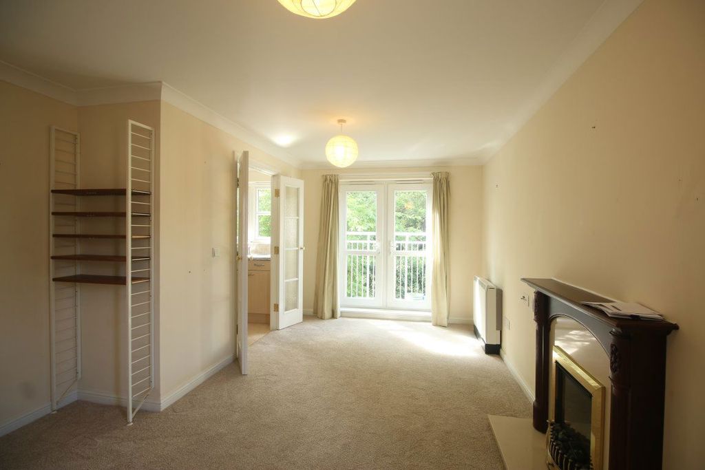 Property photo 2 of 8