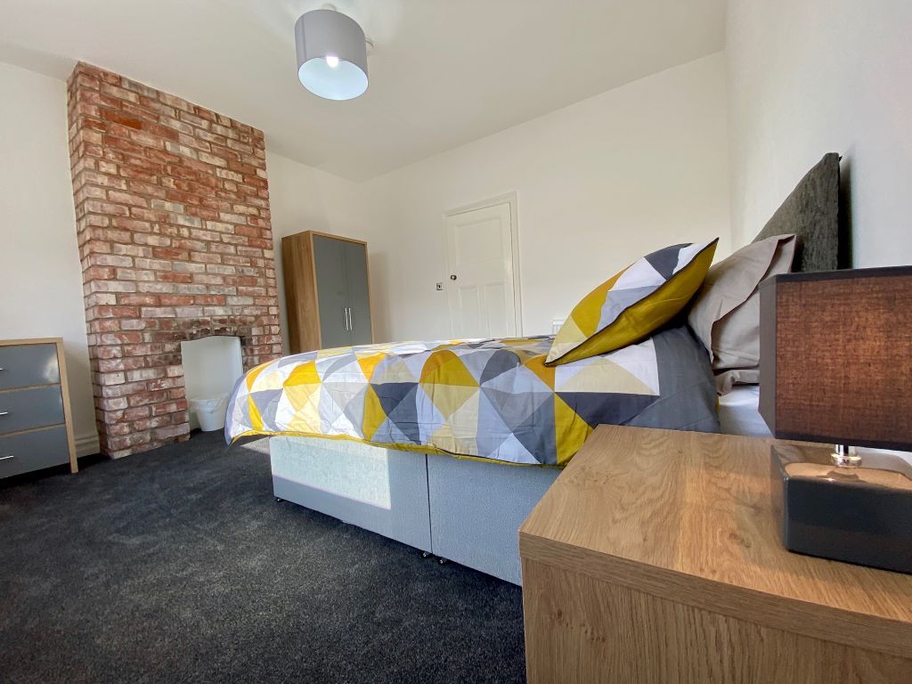 Property photo 2 of 22